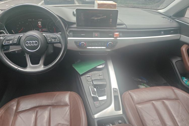 Used Audi A4L 2017 40 TFSI Fashion Model Center Console