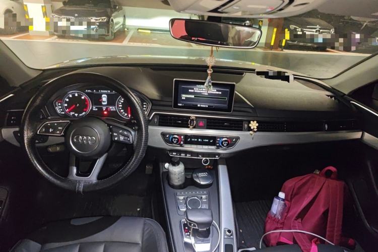Used Audi A4L 2017 40 TFSI Fashion Model Center Console