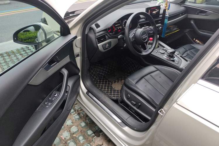 Used Audi A4L 2017 40 TFSI Ambition Edition Driver Seat