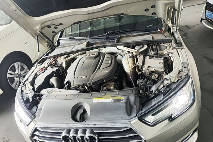 Used Audi A4L 2017 Plus 40 TFSI Fashion Model Engine Bay