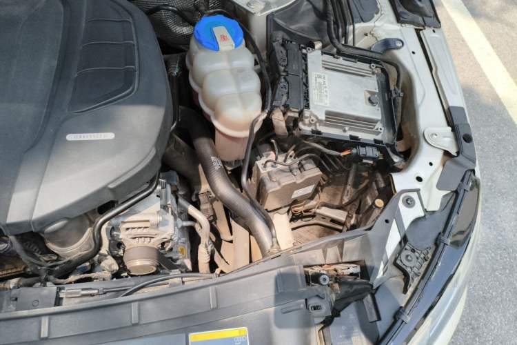 Used Audi A4L 2017 Plus 40 TFSI Ambition Model Engine Bay Left