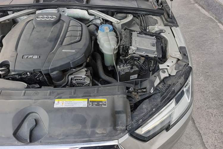Used Audi A4L 2017 Plus 40 TFSI Ambition Model Engine Bay Left