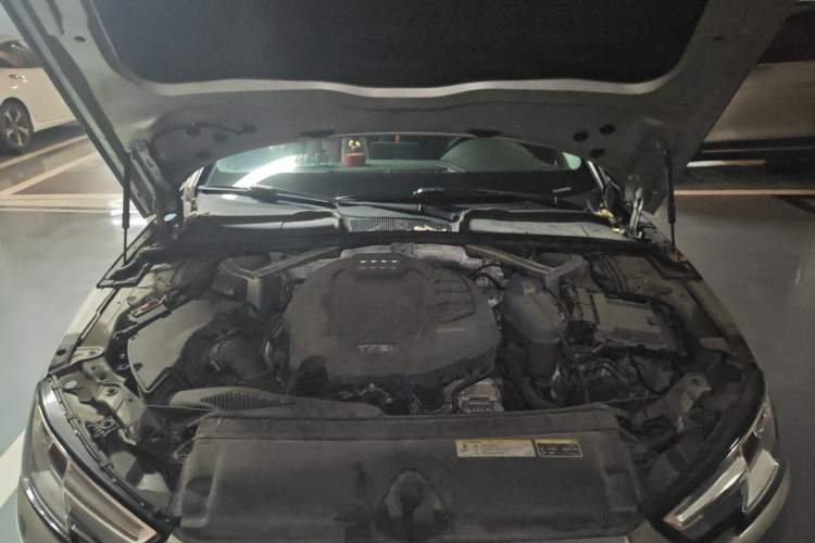 Used Audi A4L 2017 40 TFSI Ambition Edition Engine Bay