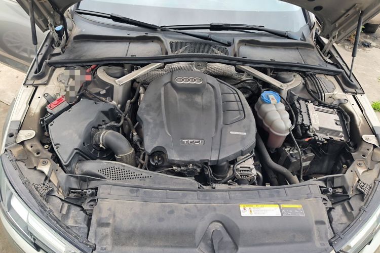 Used Audi A4L 2017 40 TFSI Style Edition Engine Bay