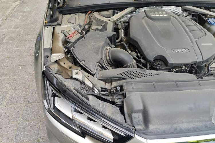 Used Audi A4L 2017 45 TFSI quattro Sport Edition Engine Bay Right