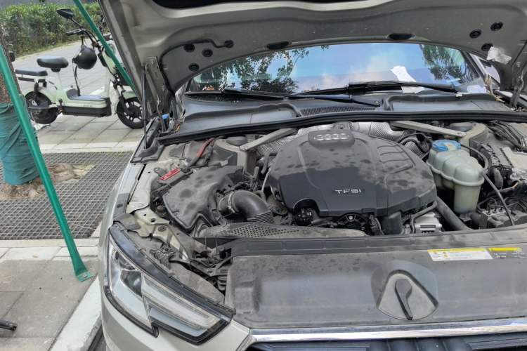 Used Audi A4L 2017 40 TFSI Ambition Edition Engine Bay Right