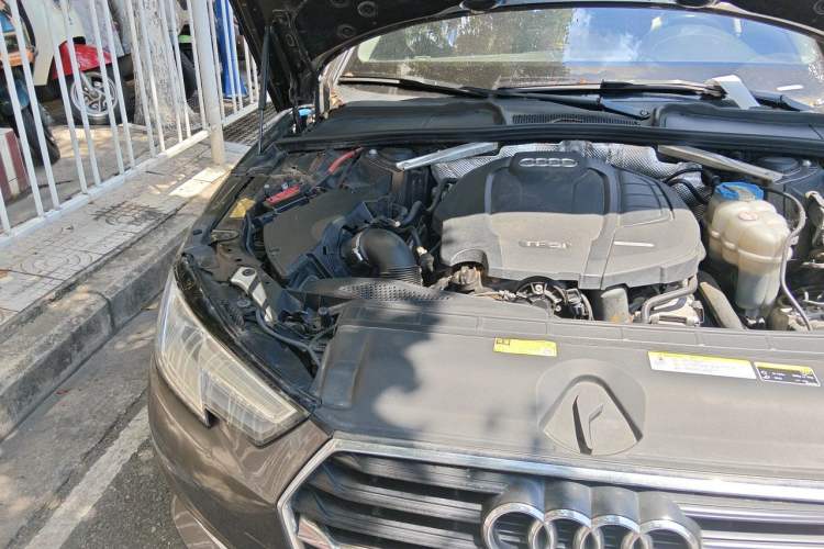 Used Audi A4L 2017 40 TFSI Ambition Edition Engine Bay Right