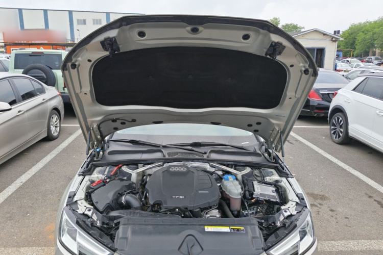 Used Audi A4L 2017 40 TFSI Ambition Edition Engine Bay