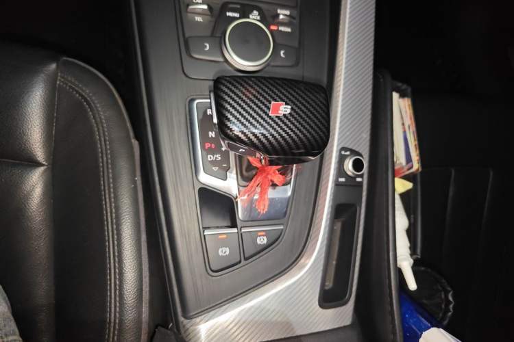 Used Audi A4L 2017 Plus 40 TFSI Fashion Model Gear Lever