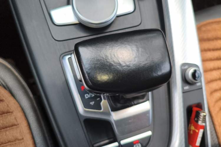 Used Audi A4L 2017 Plus 40 TFSI Ambition Model Gear Lever