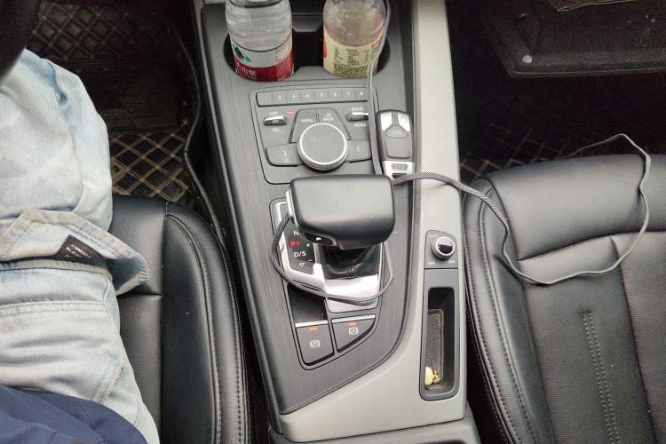 Used Audi A4L 2017 40 TFSI Ambition Edition Gear Lever