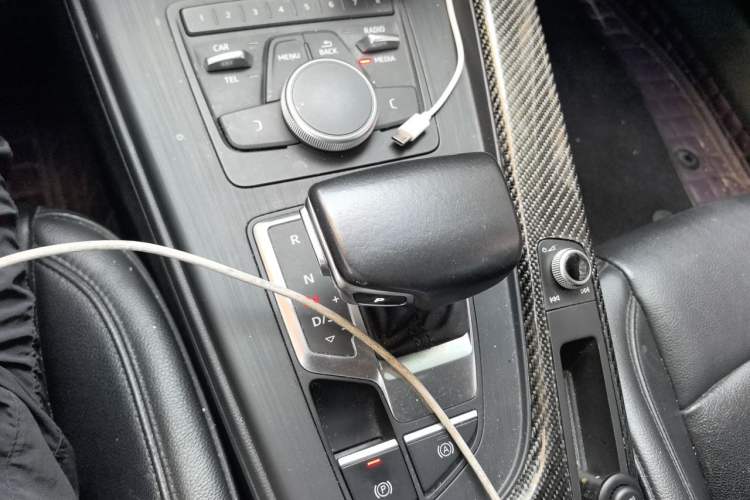 Used Audi A4L 2017 40 TFSI Ambition Edition Gear Lever