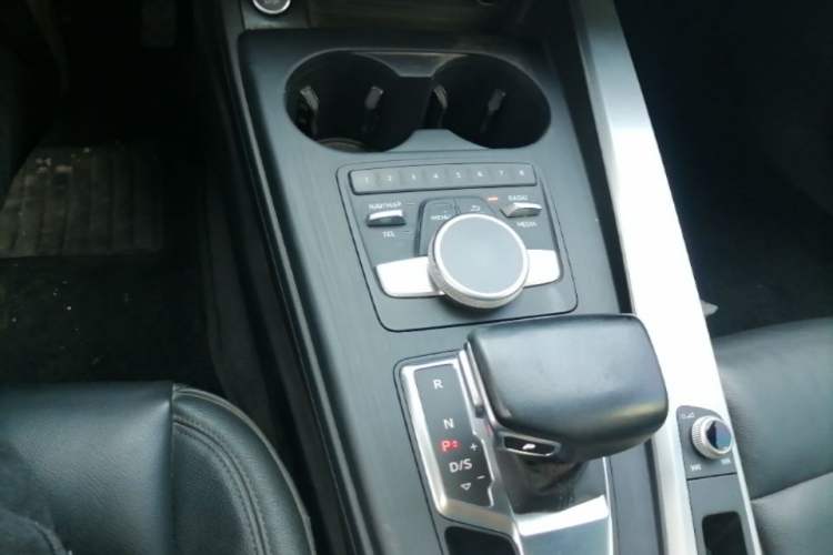 Used Audi A4L 2017 40 TFSI Style Edition Gear Lever