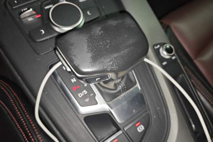 Used Audi A4L 2017 40 TFSI Ambition Edition Gear Lever