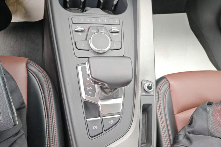 Used Audi A4L 2017 40 TFSI Ambition Edition Gear Lever
