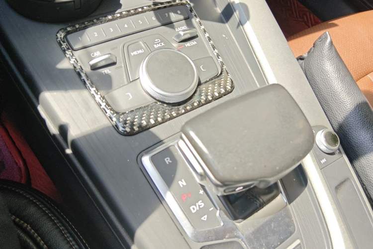 Used Audi A4L 2017 40 TFSI Ambition Edition Gear Lever