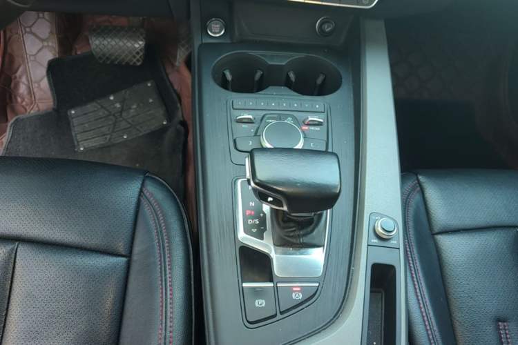 Used Audi A4L 2017 Plus 40 TFSI Ambition Model Gear Lever