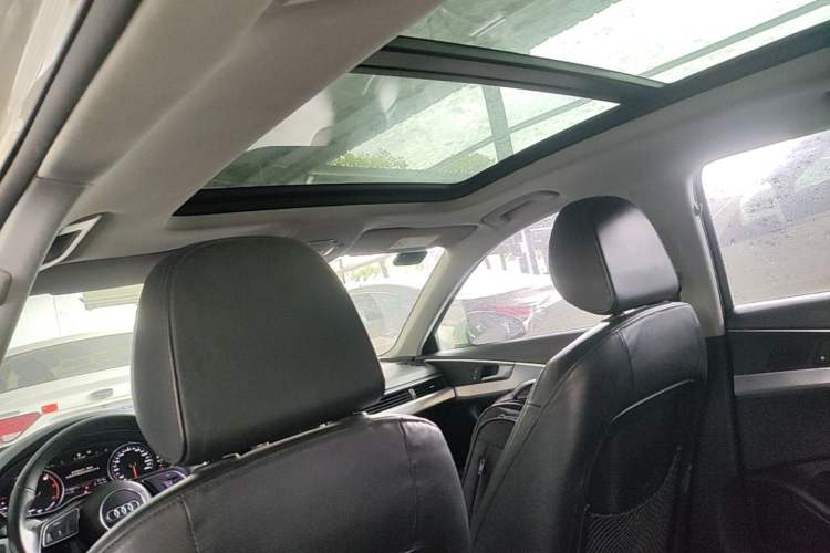 Used Audi A4L 2017 Plus 40 TFSI Fashion Model Headliner