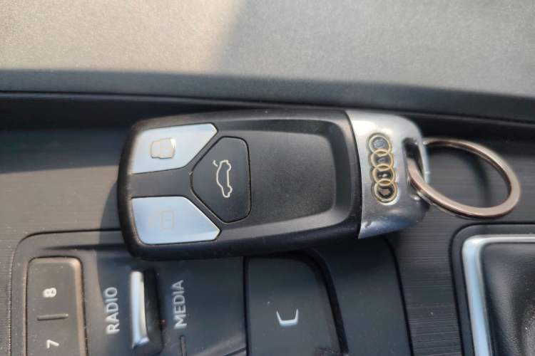 Used Audi A4L 2017 Plus 40 TFSI Ambition Model Interior 1