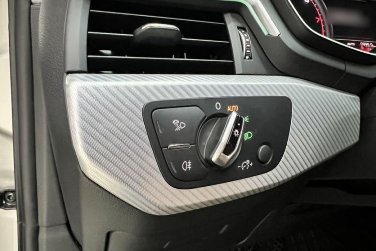 Used Audi A4L 2017 40 TFSI Fashion Model Interior 12