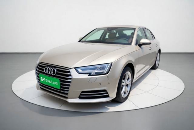 Audi A4L 2017 40 TFSI Fashion Model с пробегом