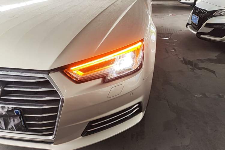 Used Audi A4L 2017 Plus 40 TFSI Fashion Model Left Front Headlight
