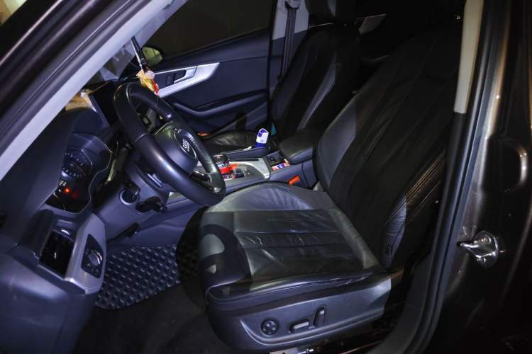 Used Audi A4L 2017 Plus 40 TFSI Fashion Model Left Front Seat