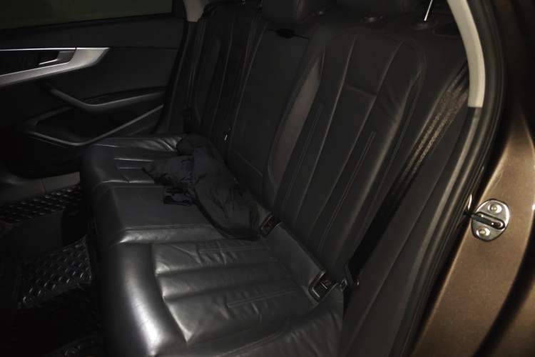 Used Audi A4L 2017 Plus 40 TFSI Fashion Model Left Rear Seat