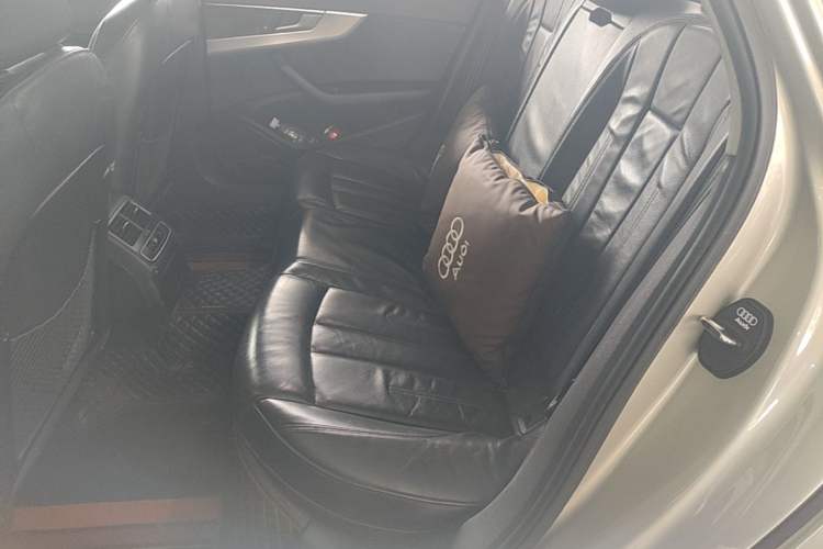 Used Audi A4L 2017 Plus 40 TFSI Fashion Model Left Rear Seat
