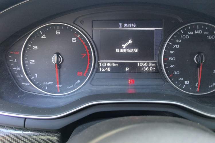 Used Audi A4L 2017 40 TFSI Ambition Edition Odometer Close Up