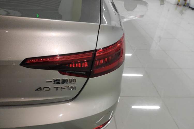 Used Audi A4L 2017 40 TFSI Fashion Model Right Rear Taillight