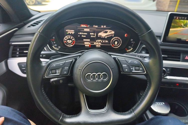 Used Audi A4L 2017 45 TFSI quattro Sport Edition Steering Wheel