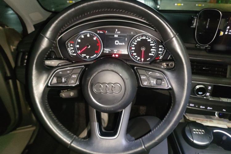 Used Audi A4L 2017 40 TFSI Style Edition Steering Wheel