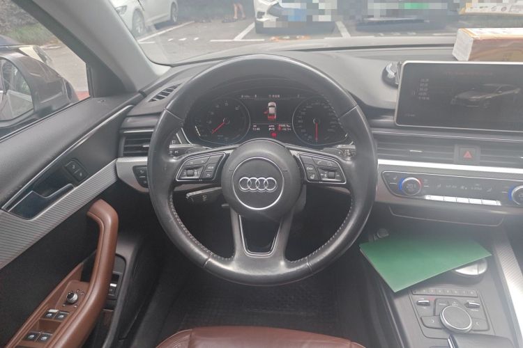 Used Audi A4L 2017 40 TFSI Fashion Model Steering Wheel
