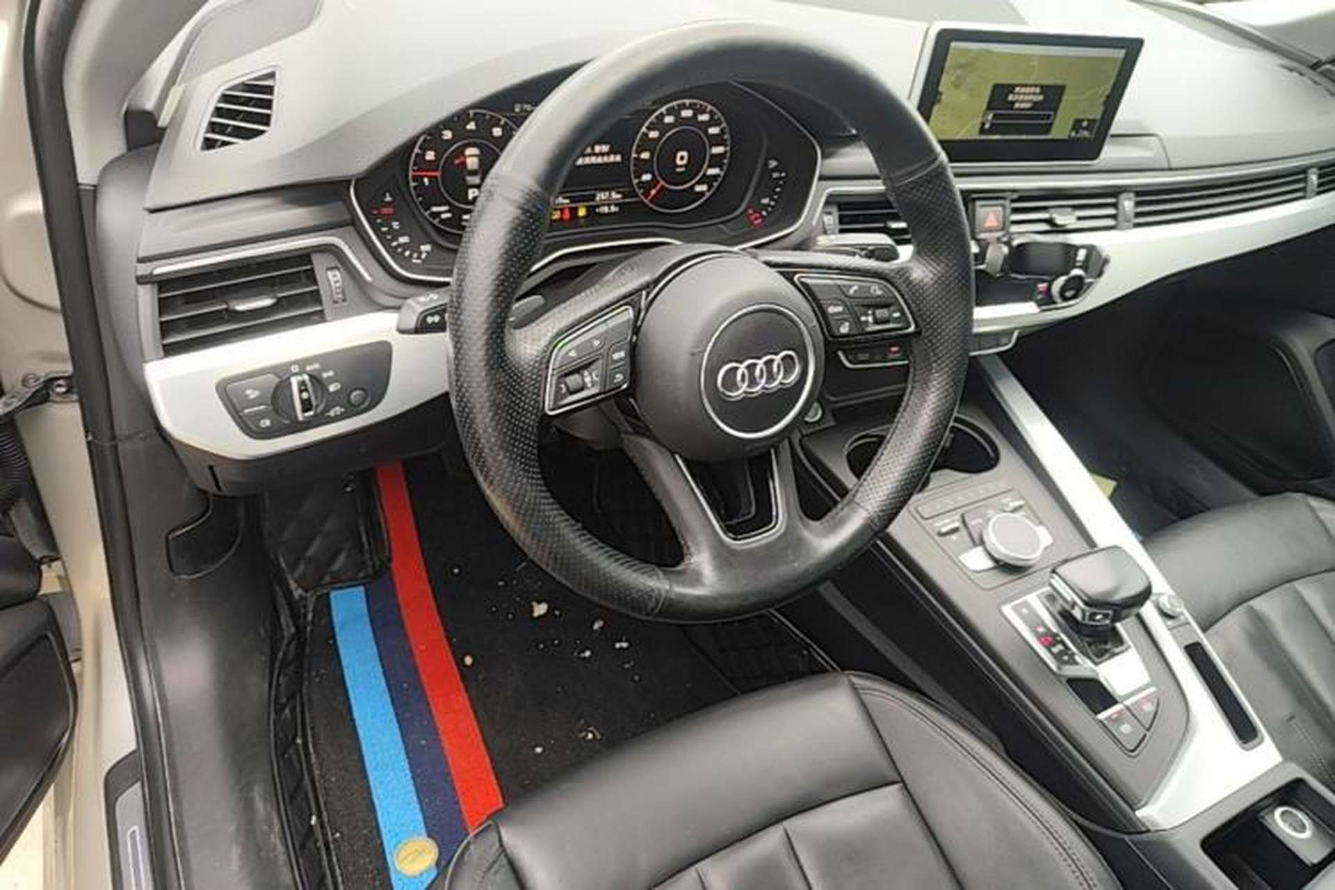 Used Audi A4L 2017 Plus 40 TFSI Sport Model Steering Wheel