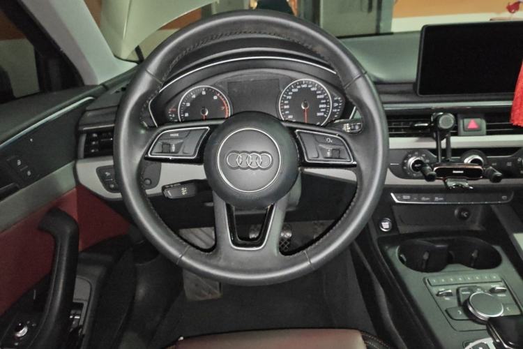 Used Audi A4L 2017 40 TFSI Ambition Edition Steering Wheel
