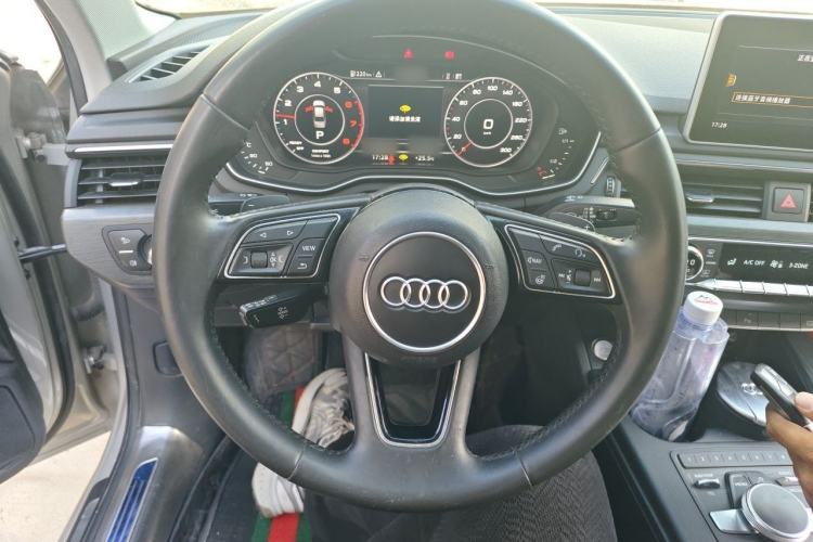 Used Audi A4L 2017 40 TFSI Style Edition Steering Wheel