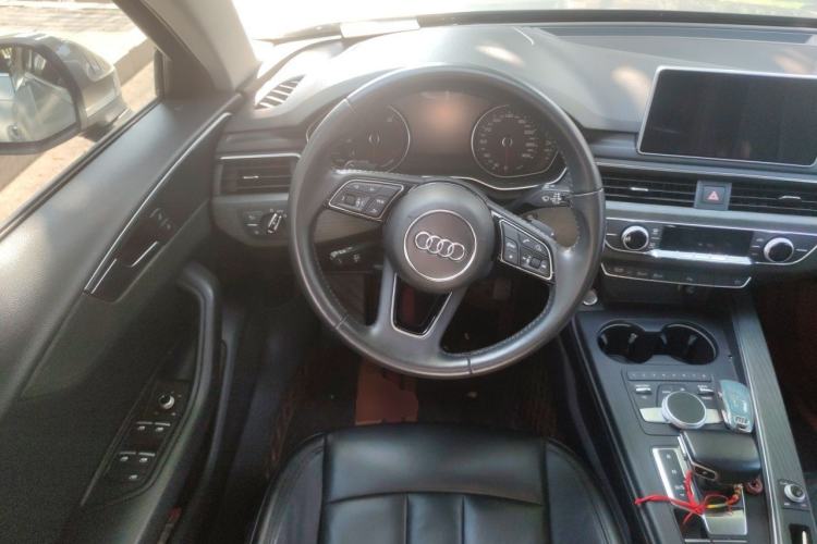 Used Audi A4L 2017 40 TFSI Style Edition Steering Wheel