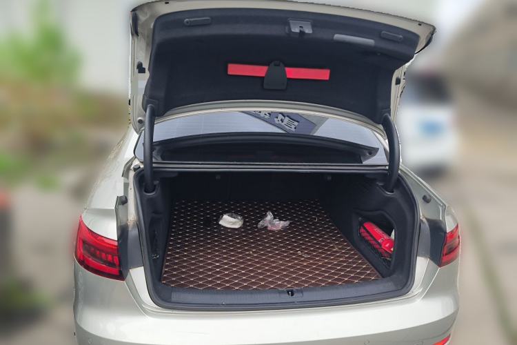 Used Audi A4L 2017 40 TFSI Style Edition Trunk