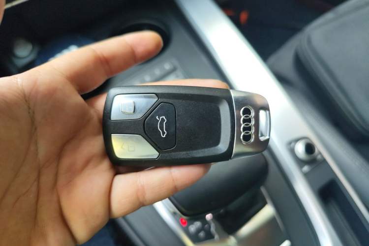 Used Audi A4L 2017 45 TFSI quattro Sport Edition Vehicle Key
