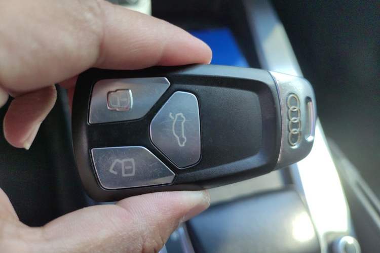 Used Audi A4L 2017 45 TFSI quattro Sport Edition Vehicle Key