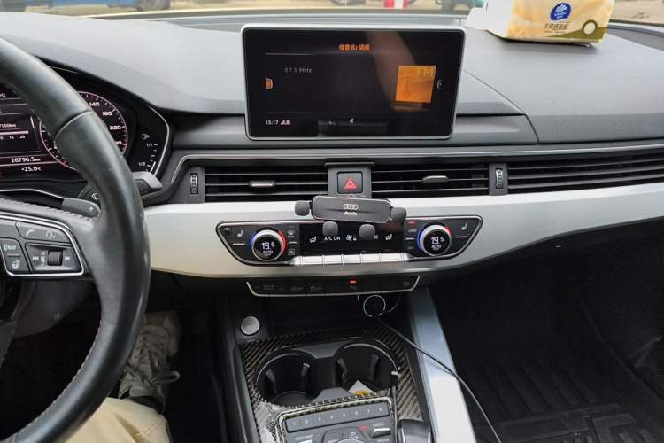 Used Audi A4L 2017 40 TFSI Sport Edition Audio And AC Panel