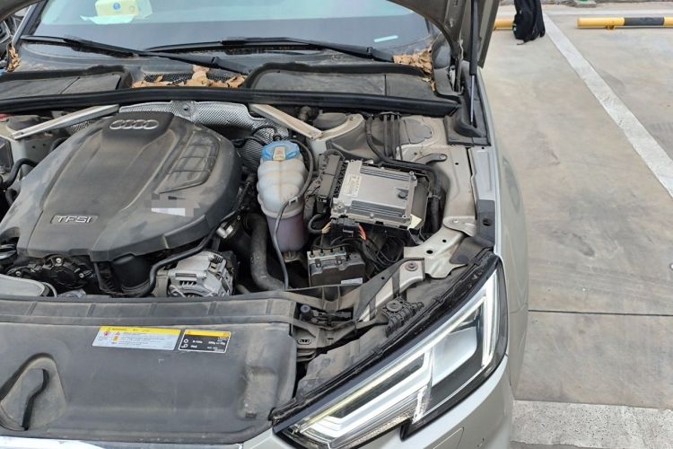 Used Audi A4L 2017 40 TFSI Sport Edition Engine Bay Left