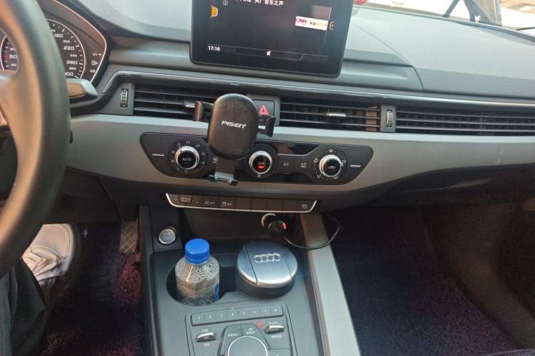 Used Audi A4L 2017 40 TFSI Ambition Edition Audio And AC Panel