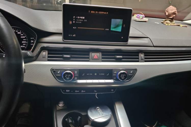 Used Audi A4L 2017 Plus 40 TFSI Fashion Model Audio And AC Panel