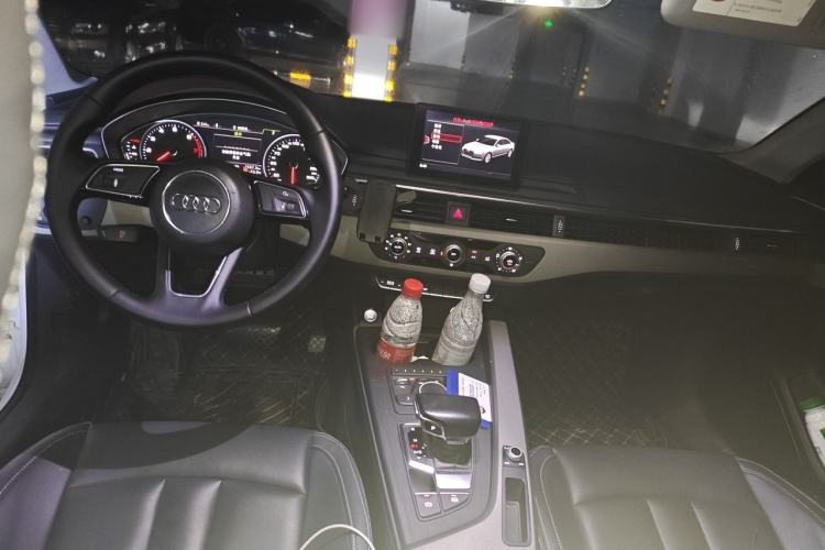 Used Audi A4L 2017 Plus 40 TFSI Ambition Model Center Console