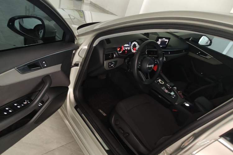 Used Audi A4L 2017 Plus 40 TFSI Ambition Model Driver Seat