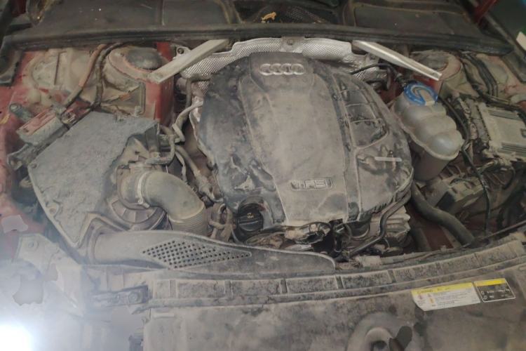 Used Audi A4L 2017 40 TFSI Fashion Model Engine Bay