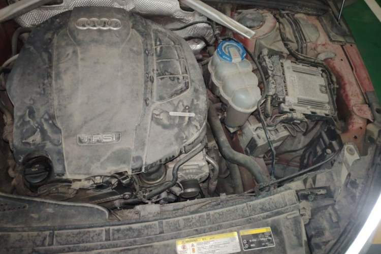 Used Audi A4L 2017 40 TFSI Fashion Model Engine Bay Left