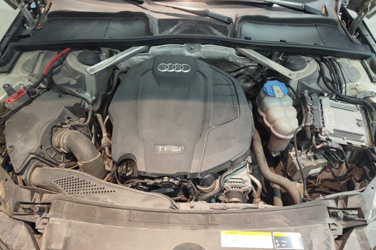 Used Audi A4L 2017 Plus 40 TFSI Ambition Model Engine Bay